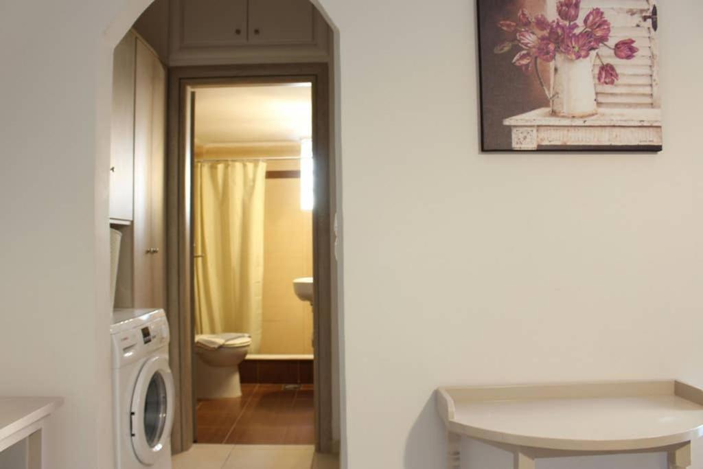 New, Bright, Cozy, Autonomous Apartment With Private Entrance And Garden, 42 M2, 5Min To The Beach And City Center كالاماتا المظهر الخارجي الصورة
