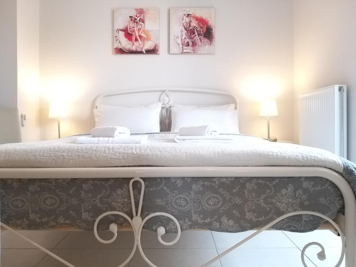 New, Bright, Cozy, Autonomous Apartment With Private Entrance And Garden, 42 M2, 5Min To The Beach And City Center كالاماتا المظهر الخارجي الصورة
